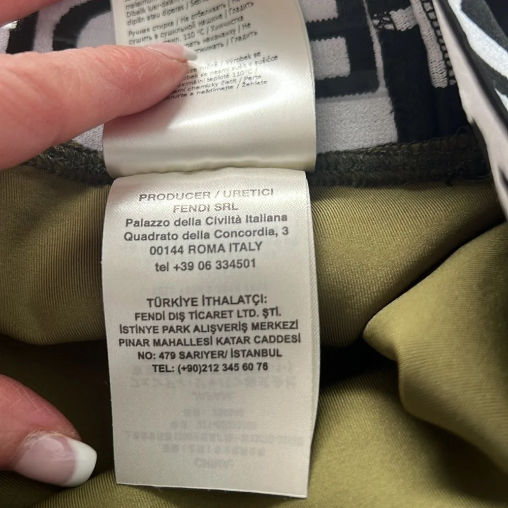 NWOT AUTH FENDI SHORTS US SIZE 2 - Picture 7 of 9
